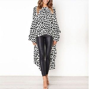 😍 JUST IN🤩 White Leopard Dip Hem Blouse